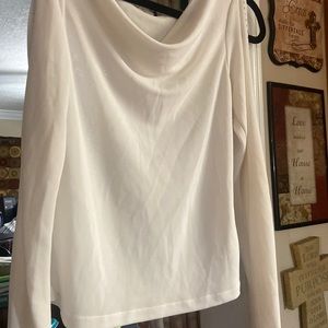 BLOUSE — WHITE w/ SILVER RHINESTONES ON SPLIT SLEEVES — SIZE L